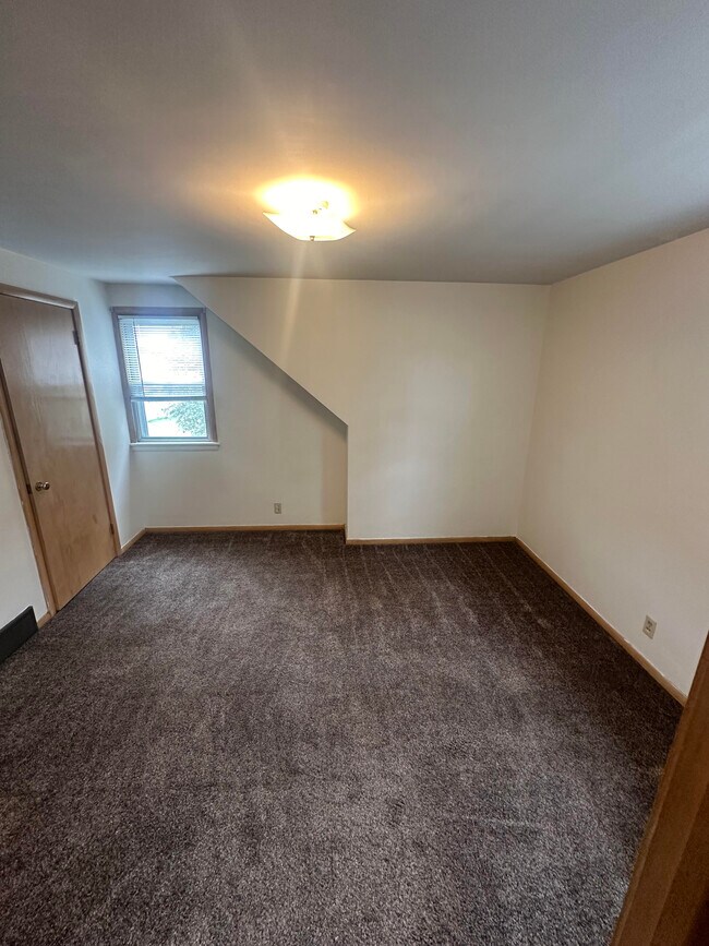 Foto del edificio - 309 3rd Ave NW