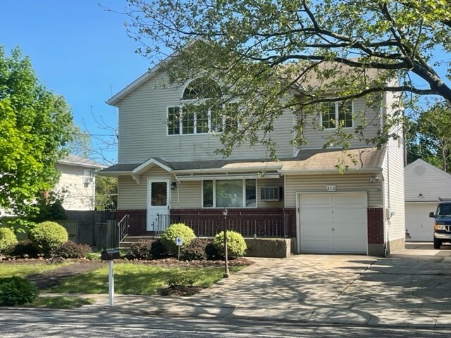 Street view - 216 Bellerose Ave