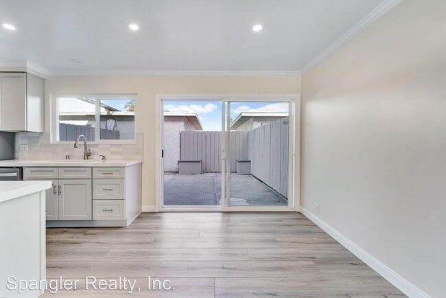 Building Photo - 3 br, 1.5 bath House - 3588 Surf Place