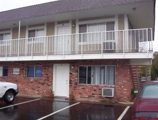 Building Photo - Wood Oak Apartments