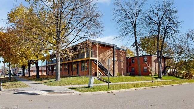 Photo du bâtiment - 186 Queen St