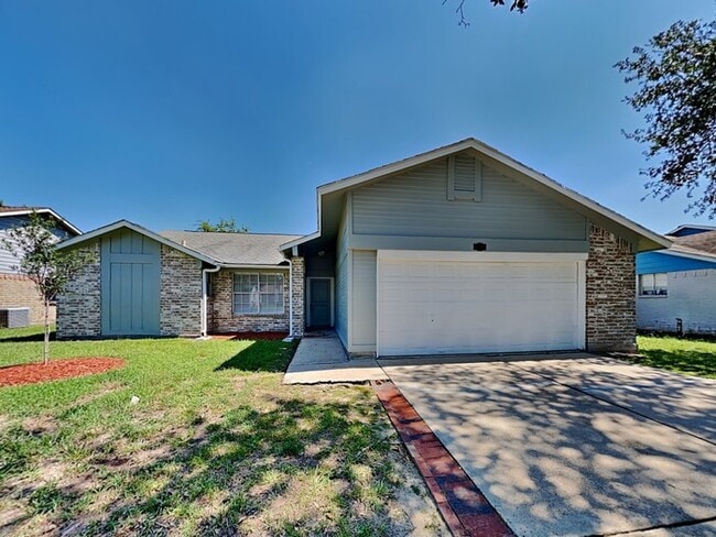 Building Photo - 16302 N Cross Dr