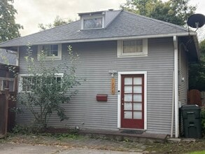 Building Photo - 1276 E 20th Ave