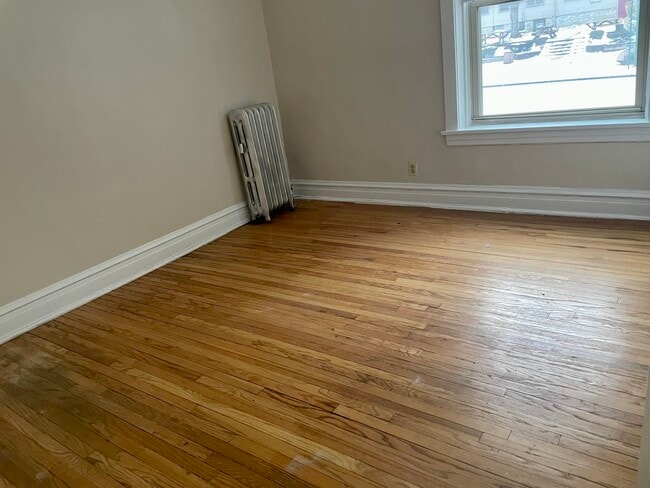 Foto del edificio - 548 Elmwood Ave