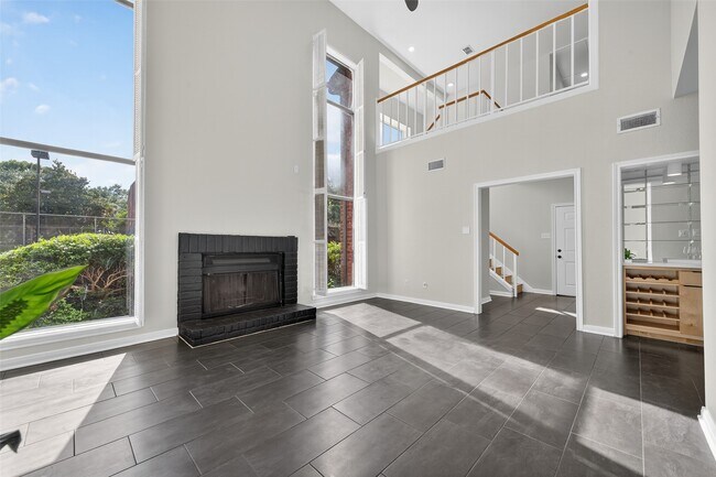 Foto del edificio - 7447 Cambridge St