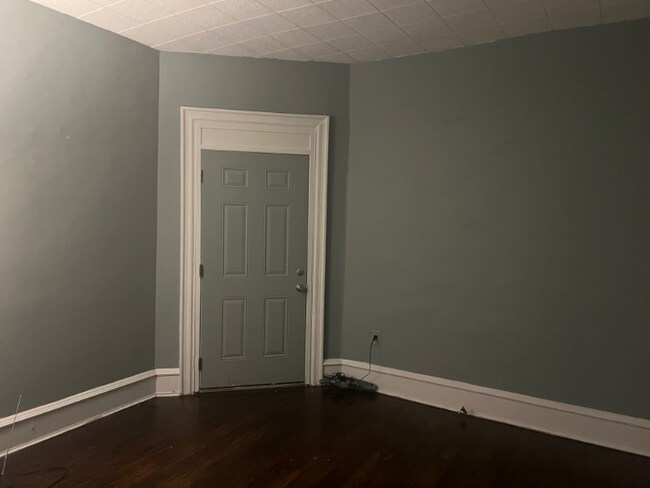 Foto del edificio - 109 E Stewart Ave