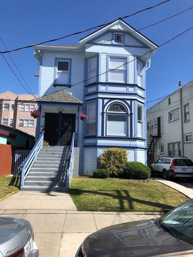 Building Photo - 1430 7th Ave