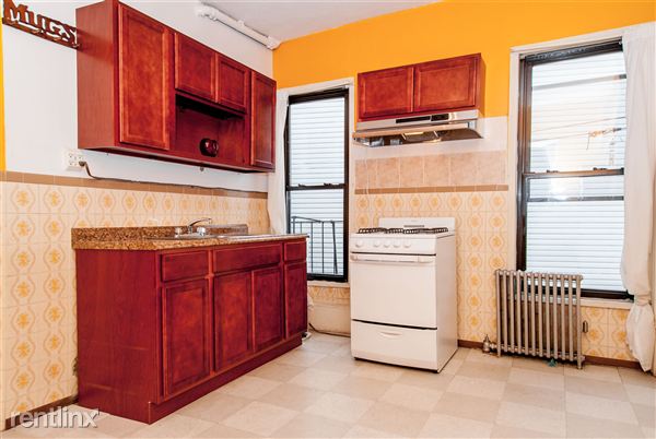 Building Photo - 264 Driggs Ave