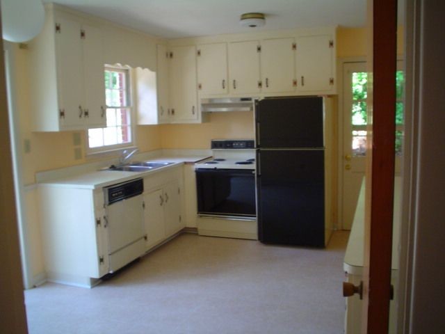 Building Photo - Spacious Home in Convenient Raleigh Location