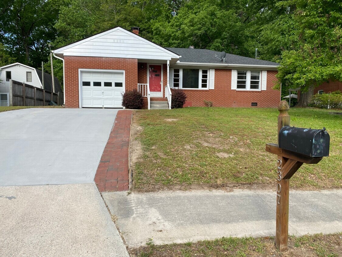 2307 Jefferson Dr, Greenville, NC 27858 House Rental in Greenville