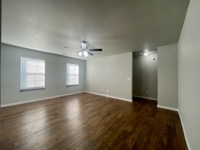 Building Photo - 220 Sage St