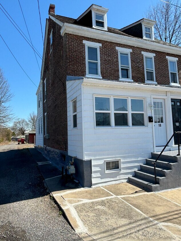18 W Howard St, Stowe, PA 19464 House Rental in Stowe, PA