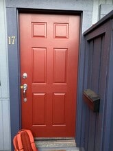 Building Photo - 17 Deuce Ct