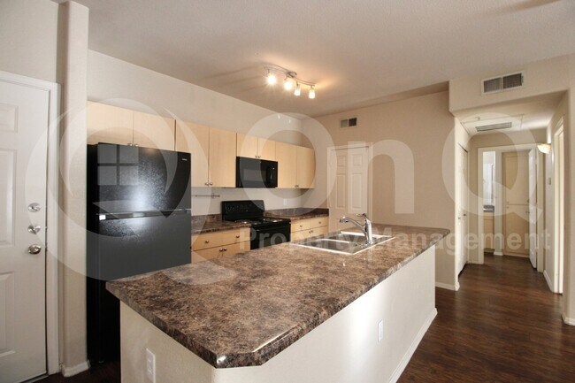 Foto del edificio - 18416 N Cave Creek Rd