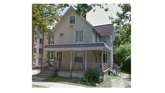 535 Walnut- - 535 Walnut- House