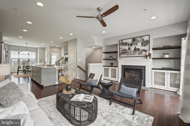 Building Photo - 22601 Merganser St