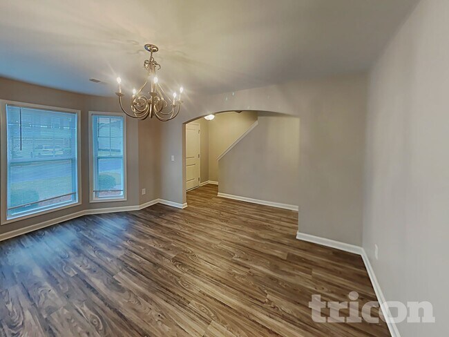 Foto del edificio - 919 Dovefield Ln