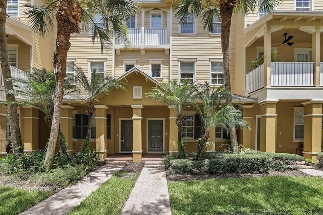 Foto del edificio - 127 E Thatch Palm Cir