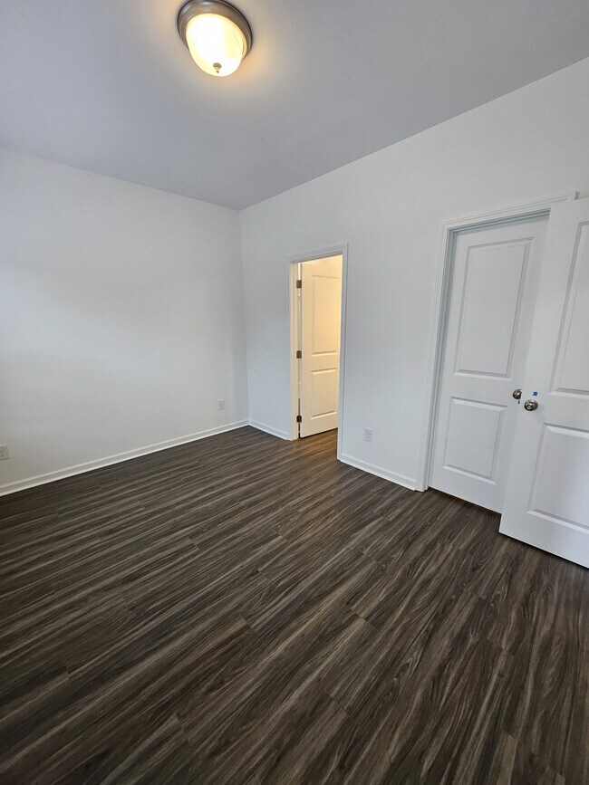 Foto del edificio - 129 Rosebush Ln