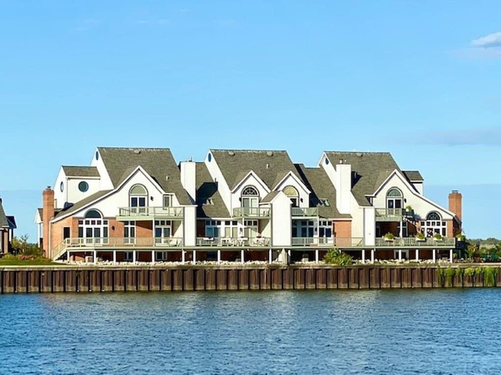 10 Niagara Pier, Erie, PA 16507 Condo for Rent in Erie, PA