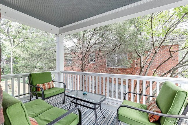 Photo - Charming 2-bedroom 1 bath Apartment