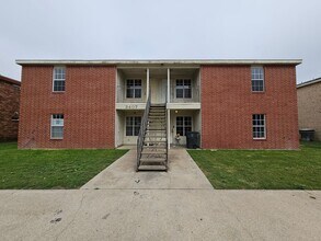 Building Photo - 3407 Toledo Dr