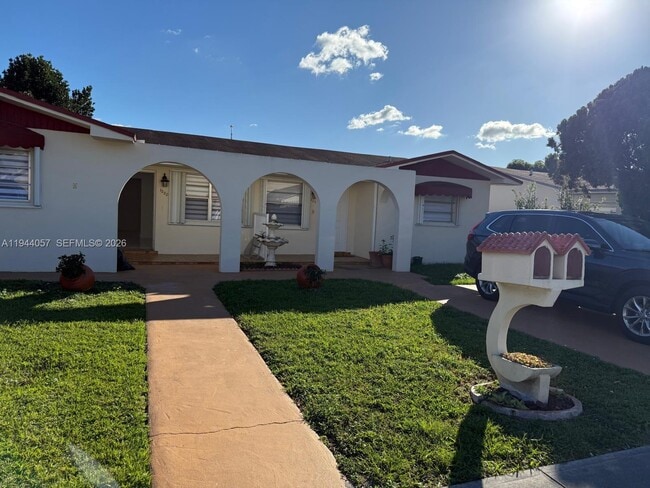 Foto del edificio - 1280 W 38th St