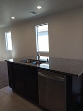 Building Photo - 6484 Gannett Dr NE