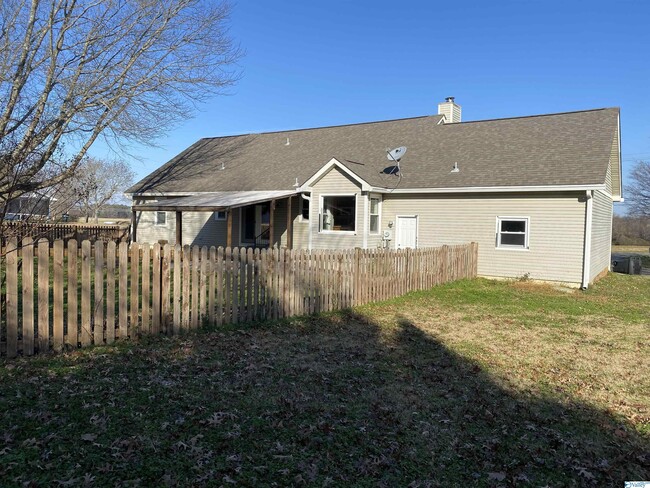 Building Photo - 28368 Capshaw Rd