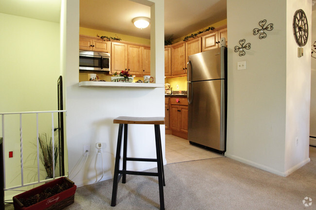 Breakfast Nook - Academy Woods Apartments