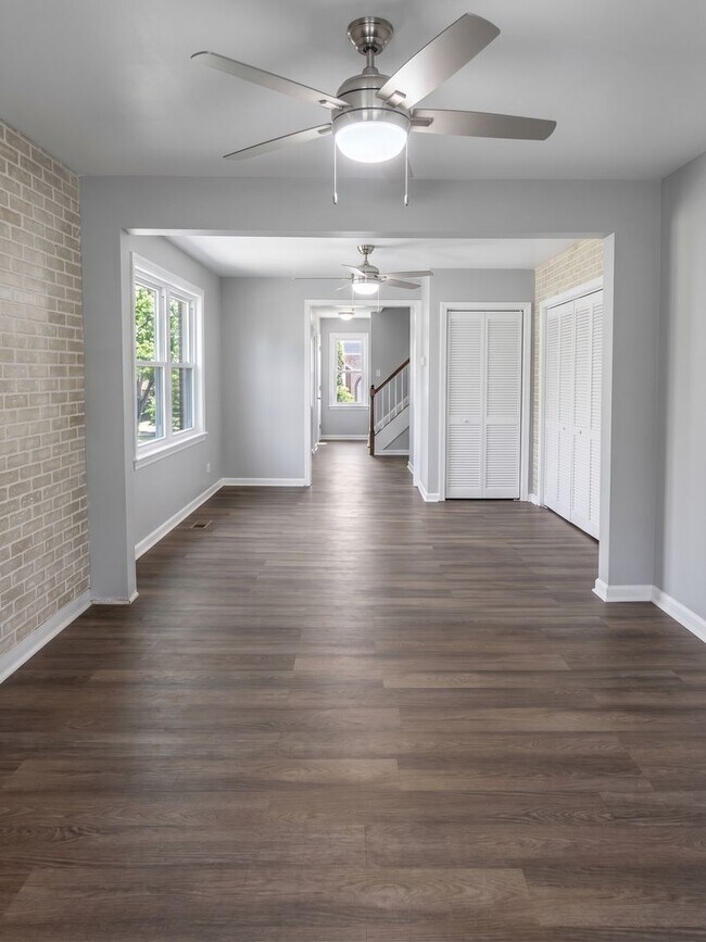 Foto del edificio - 1142 E Woodlawn St