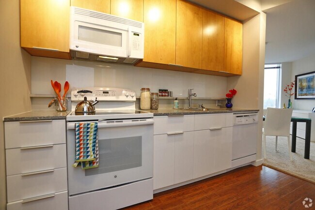 Foto del edificio - 288 106th Ave NE