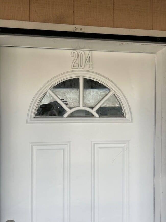 Building Photo - 200 S Doran