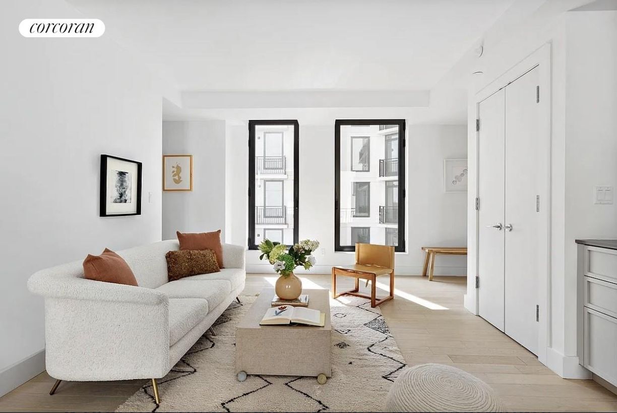 Foto principal - 111 Montgomery St