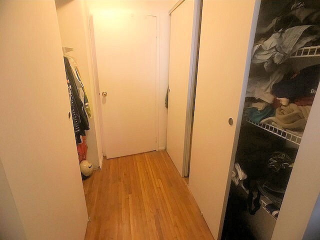 Foto del edificio - 221 E 21st St