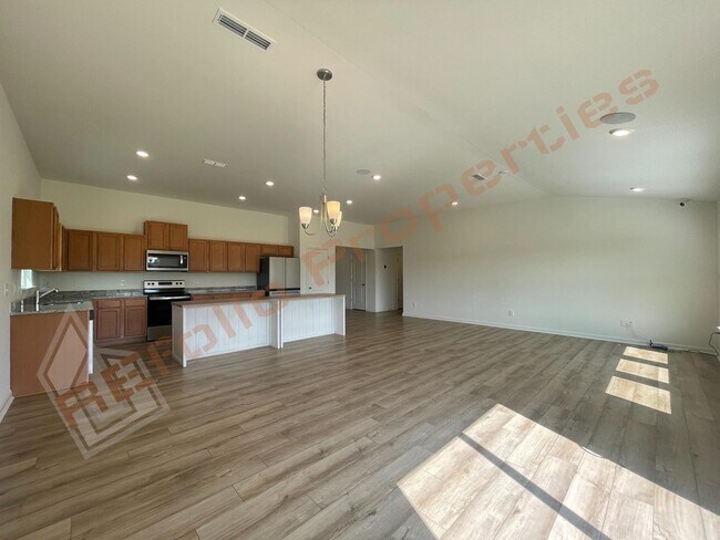 Building Photo - Beautiful Ranch Home on 1/2 Acre Lot with ...