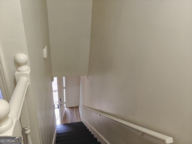 Building Photo - 1736 Salem Woods Dr SE