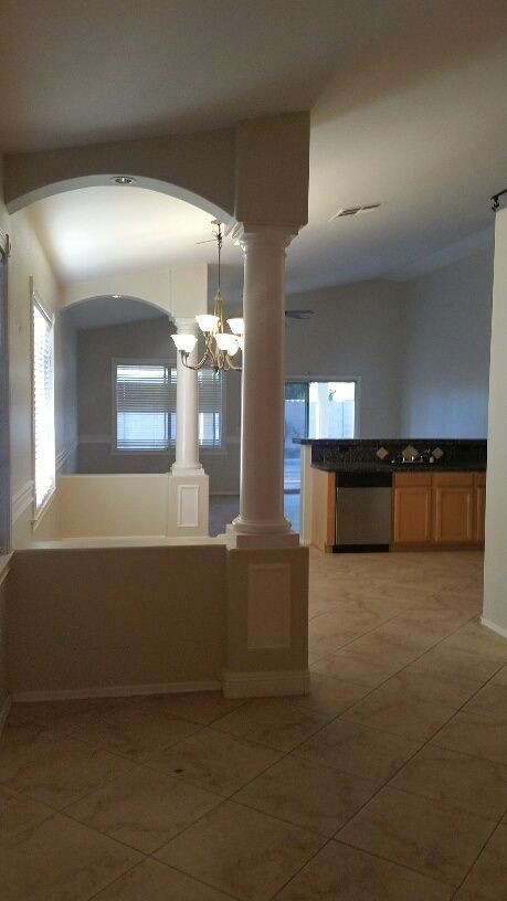 Building Photo - 2552 W Gypsum Ave