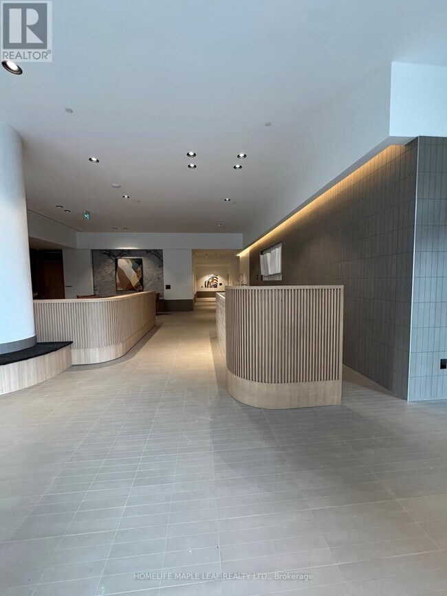 Photo du bâtiment - 395 Square One Dr