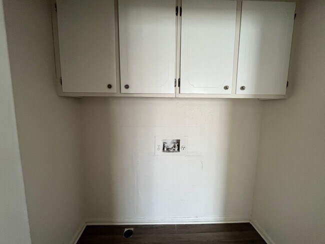 Foto del edificio - 906 E Brookwood Dr