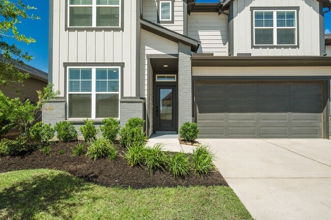 Building Photo - 17043 Luminous Ln