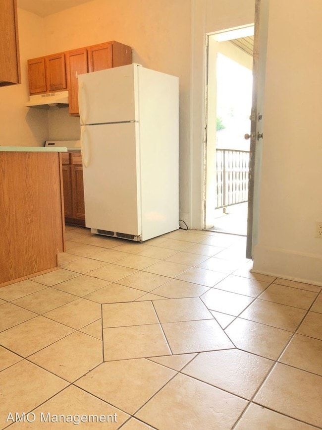 Building Photo - 1 br, 1 bath Apartment - 6716 Thomas Blvd