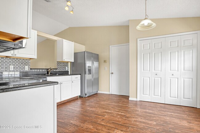 Foto del edificio - 416 Osmosis Dr