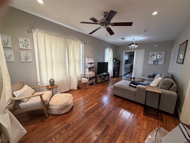 Foto del edificio - 307 E 28th St