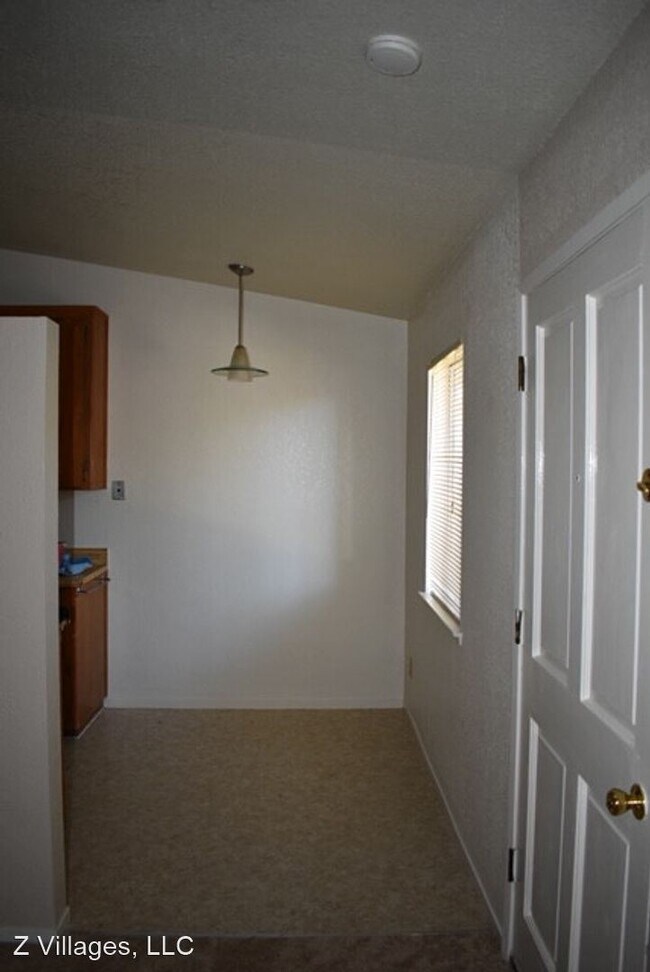 Building Photo - 7437 Santa Ysabel Ave