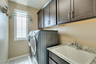 Building Photo - 3994 Jacob Lake Cir