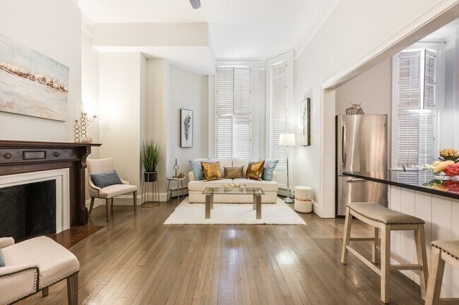 Building Photo - 479 Beacon St