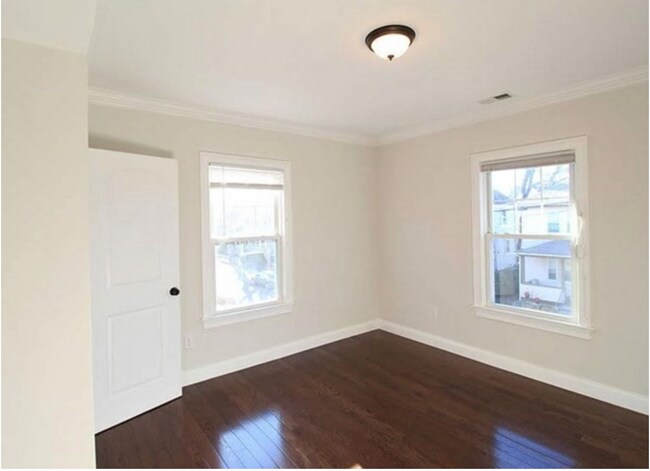 Building Photo - 28 Holton St