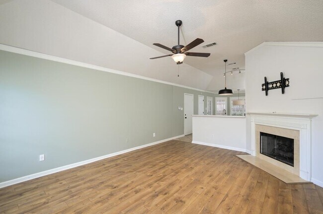 Foto del edificio - 3114 Shadow Green Ln