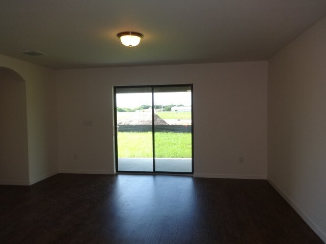 Building Photo - 627 Chatham Walk Drive